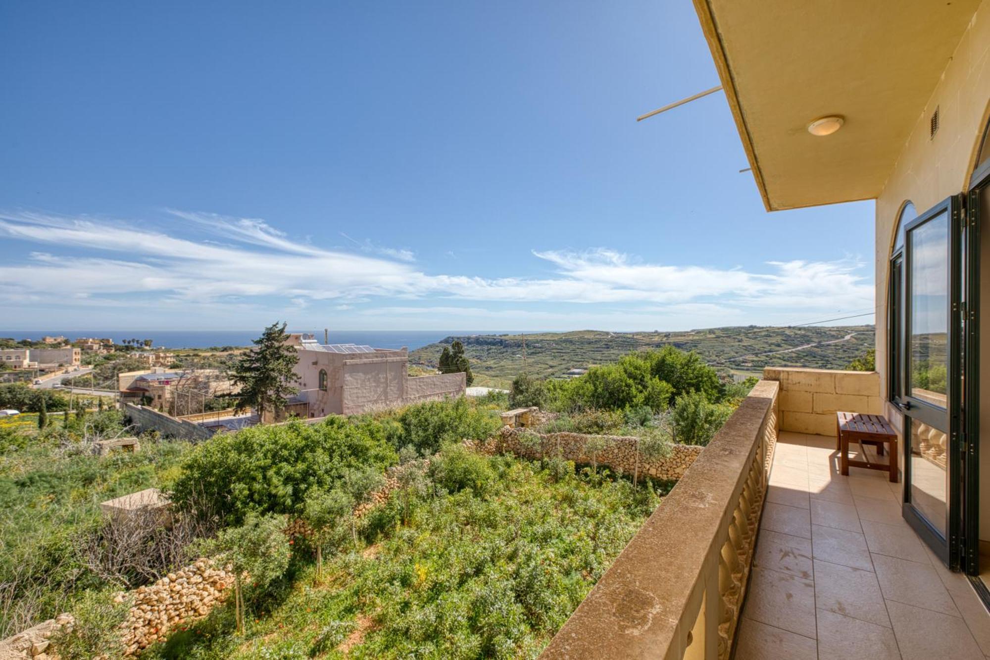 Spacious, Bright, Valley & Sea View Maisonette Xagħra Zewnętrze zdjęcie